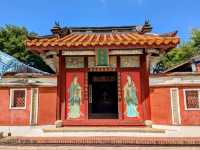 台南-台灣第一個古蹟保存區：五妃廟