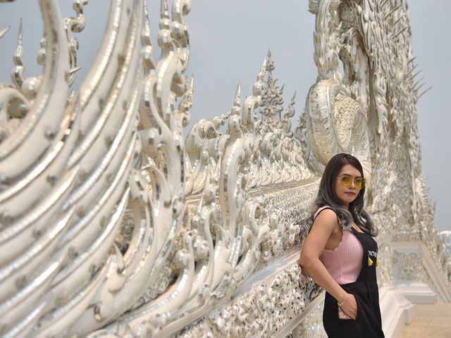 เที่ยววัดดังเชียงราย วัดร่องขุ่น