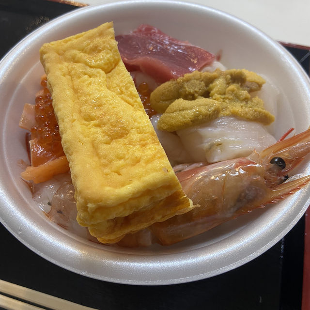 【青森魚菜センター】大勢が訪れる！有名な海鮮のっけ丼を堪能🦞