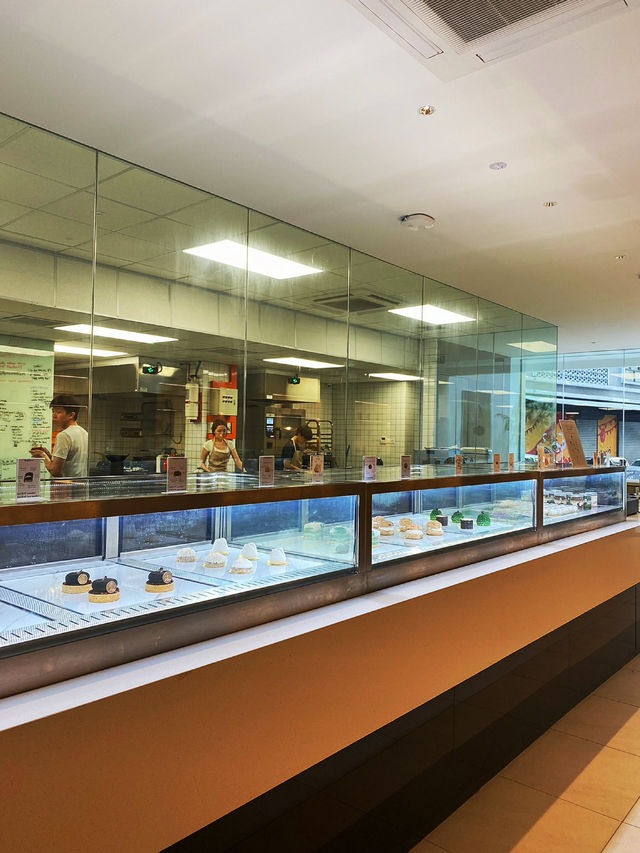 Patisserie with Japanese, French and Malaysian inspiration🎂