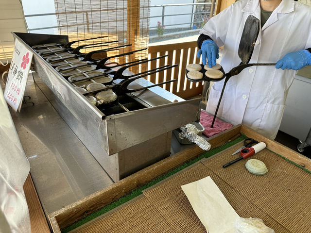 山口・防府。豊富名物『防府天神餅』