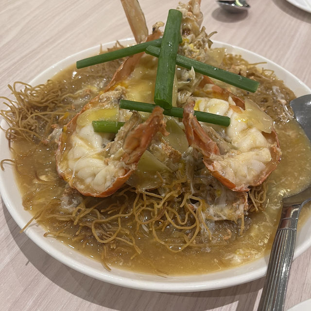 Fresh lobster 🦞 in Sang Har Noodles! 