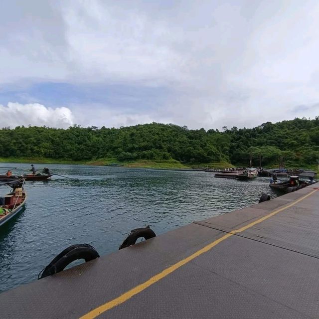 แพภูตะวัน สุราษฎร์ธานี