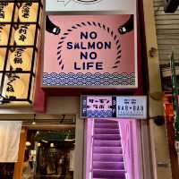 【大阪・東梅田】サーモンを使ったメニューが多数「サーモンLabo」