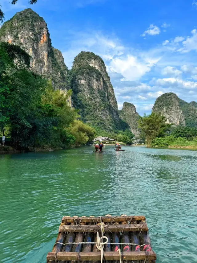 Bamboo rafting in Yangshuo