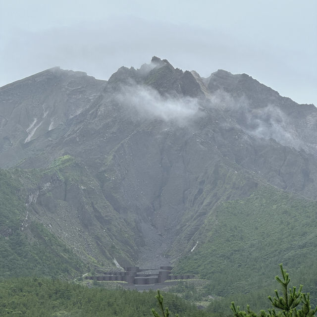 大雨霧霾中的鹿兒島櫻島火山🌋😅