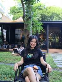Round and Sip Café 