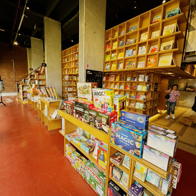 Unique Bookstore near Chinatown