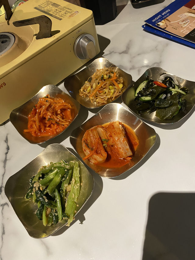 《初瓦》：王品x韓式料理 獨特大醬泡菜風味