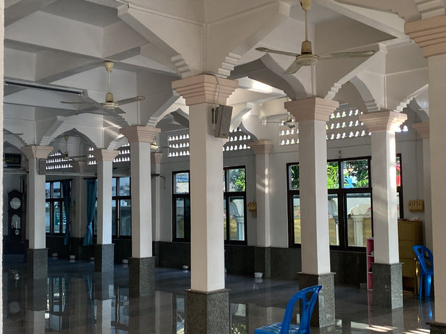 มัสยิดยะลุตง (Nurul Islam Mosque) บาเจาะ