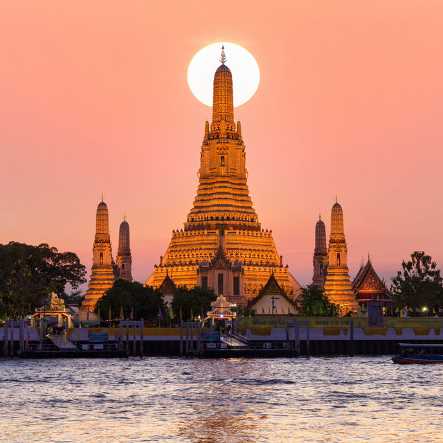 วัดอรุณความงามเหนือกาลเวลาที่ต้องไปสัมผัสด้วยตนเอง