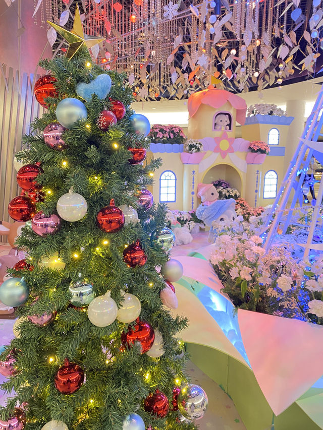 【大阪駅近2024】無料「泉の広場」大人も夢中シルバニアクリスマス