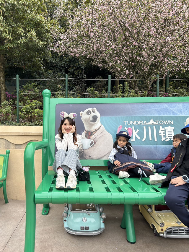 แจกมุมถ่ายรูปและทริคเล่น Zootopia รอคิวแค่ 15 นาที