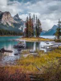 A Visit to Maligne Lake, Alberta: A Journey into Nature’s Wonderland