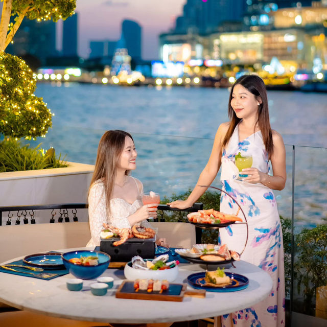 พิกัดดินเนอร์ดูพลุปีใหม่