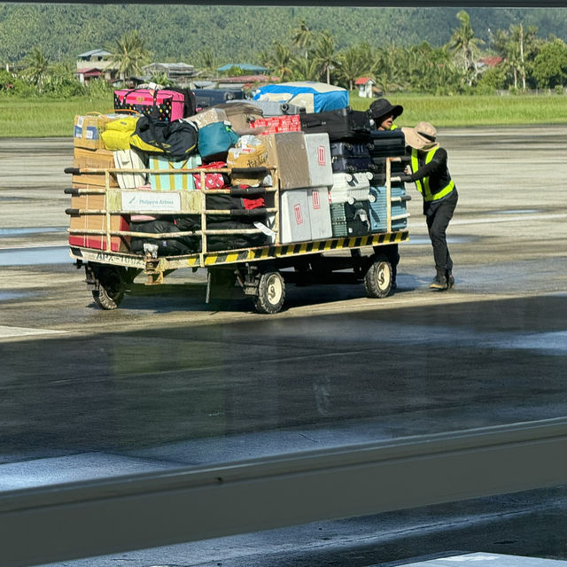 フィリピン：いよいよCalbayog Airport に到着です。