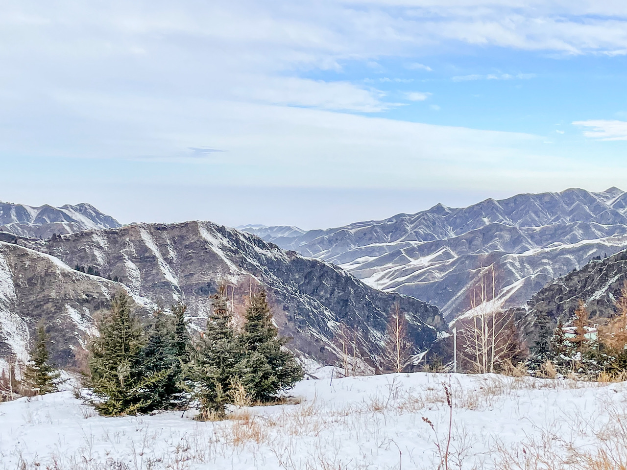 2025年版ウルムチ観光ガイド：必見の観光スポット、人気グルメ、ホテル