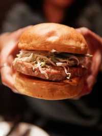 ร้านเบอร์เกอร์สูตรอเมริกันแท้ บรรยากาศสุดคูล💥🍔