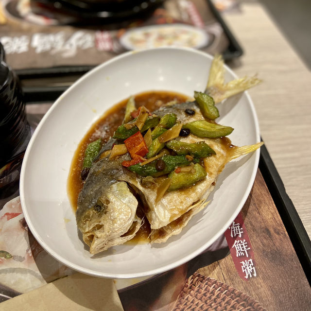 🥰讓人吃到暖洋洋的香港地道煲仔飯🍚