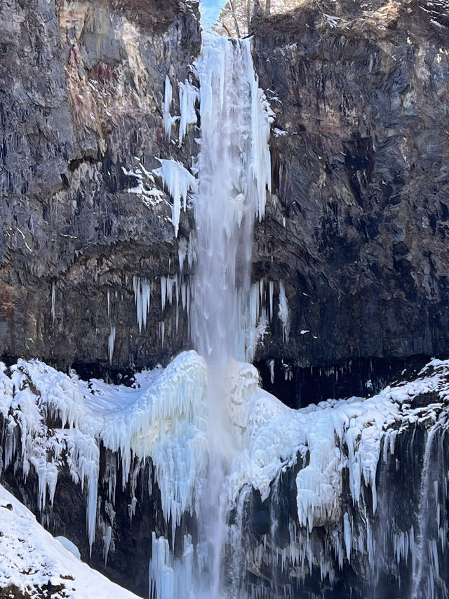 【栃木】今だけ!!氷瀑の華厳の滝