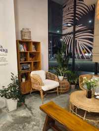Oh Apong Café – Where Aesthetic Meets Comfort