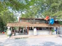 “สายลม บางปู“ ร้านอาหารริมทะเลบางปู