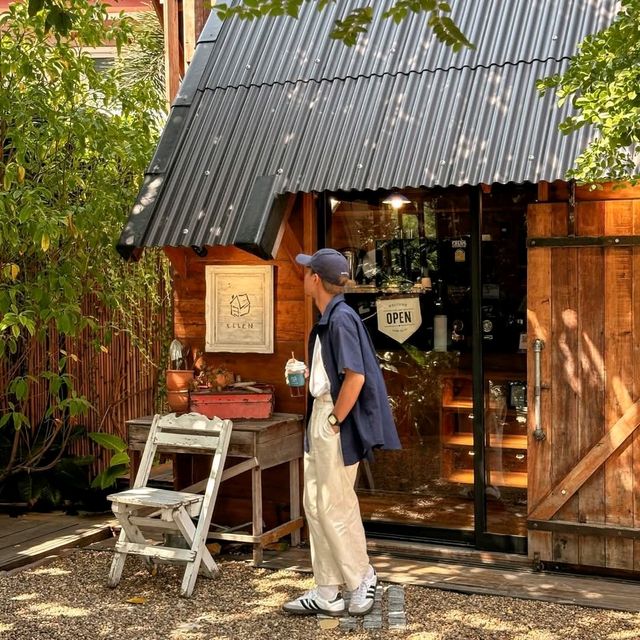 Ellen Cafe House 