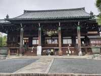 京都清涼寺參訪體驗：嵐山的寧靜角落，感受千年佛寺的禪意
