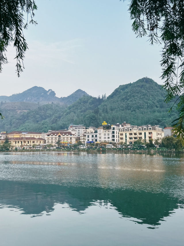 ทะเลสาบซาปา (Sapa Lake) 🛶🏞️
