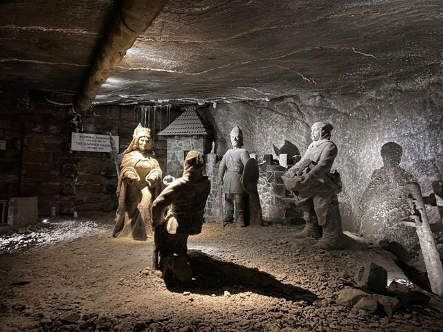 ชวนเที่ยว Wieliczka Salt Mine ประเทศ โปแลนด์