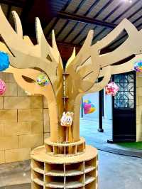 Carton King Creative Park: A Cardboard Wonderland