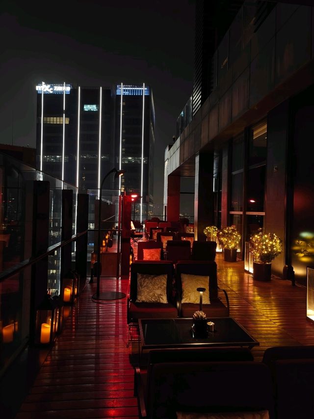 an Enchanting Night at Bvlgari Bar in Shanghai