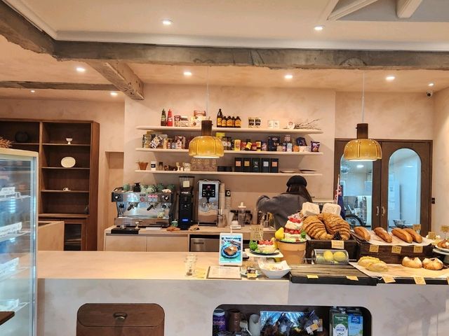 제주 서쪽 감성카페 - 오지힐그라운즈 (제주구옥, 베이커리 카페)