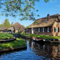 Giethoorn Village