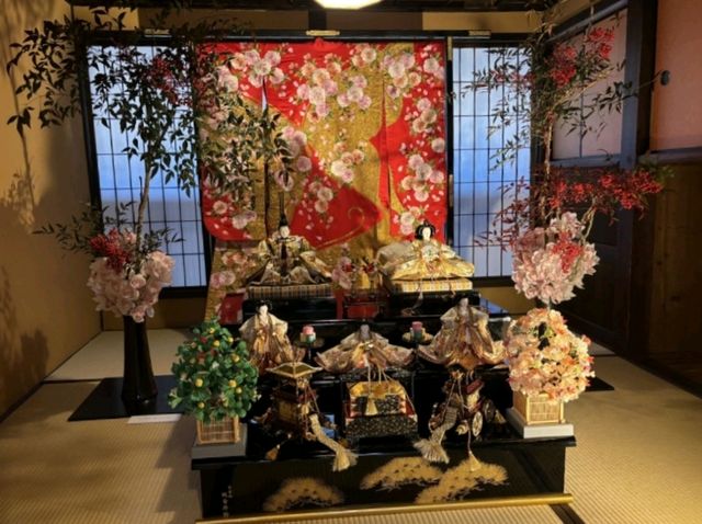假屋崎省吾による華麗なる美の世界