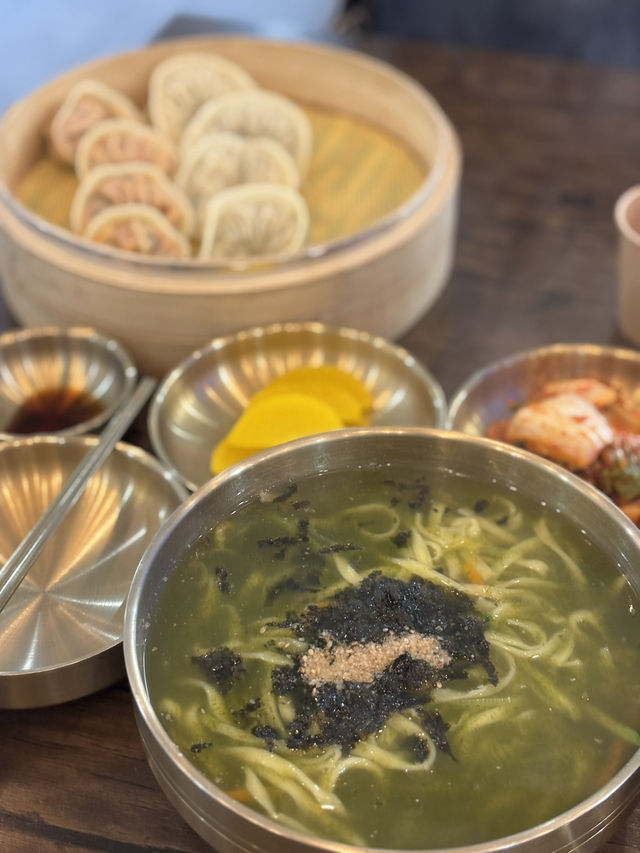 清州傳統市場的好吃刀削麵餃子店🥟 清州傳統市場的好吃刀削麵餃子店🥟
