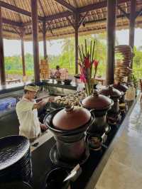 Breakfast buffet ที่โรงแรม Alila Ubud บาหลี