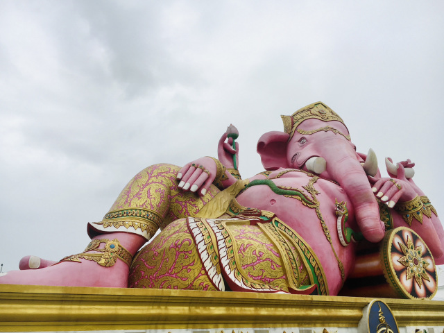 タイ】願いが叶う！？ピンクのガネーシャ像🐘🎀 | Trip.com バンコク
