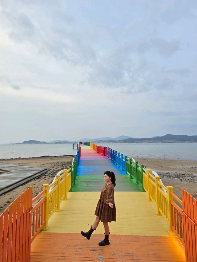 봄나들이 하기좋은 낭만 무지개다리💛