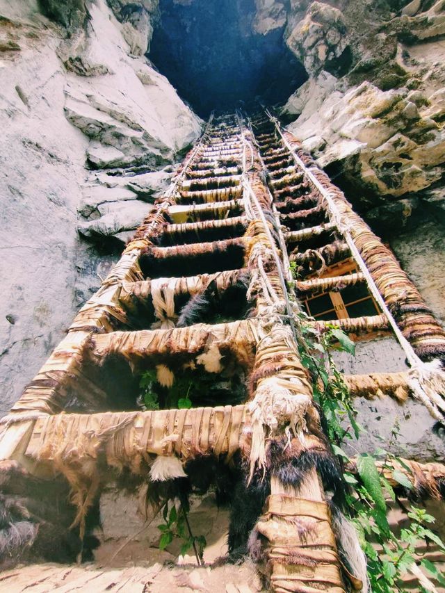 中國西藏山南著名旅遊景點山南札央宗溶洞旅行攻略，適合打卡拍照📸