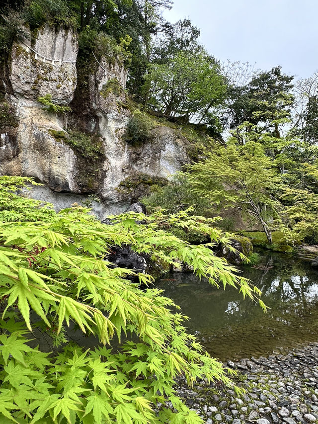 【石川×那谷寺】まるで手のひらのような三尊石