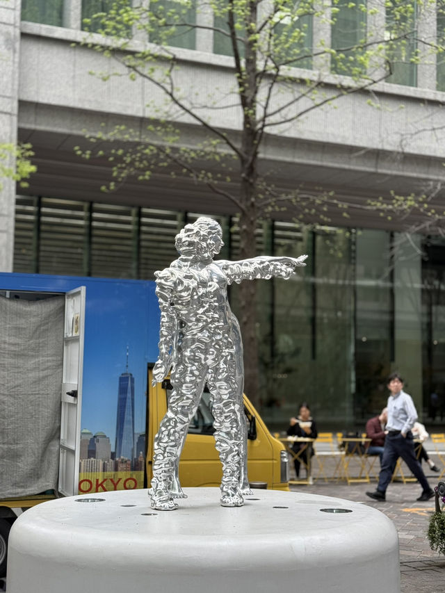 Spring Stroll on Marunouchi Naka-Dori Ave