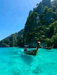 Phuket Paradise: Where the Sea Breeze Washes Your Worries Away