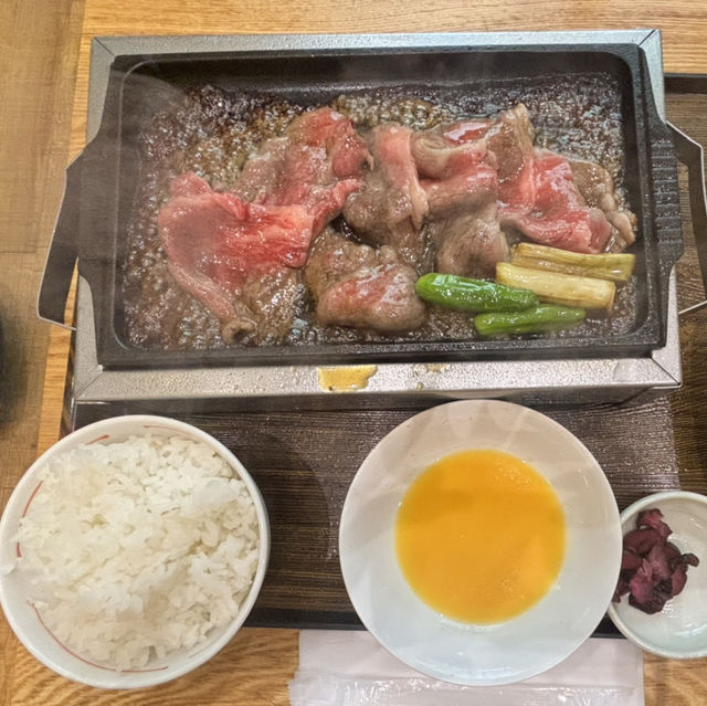 🇯🇵【成田空港】やきすき定食！おいしいお肉を食べよう♪