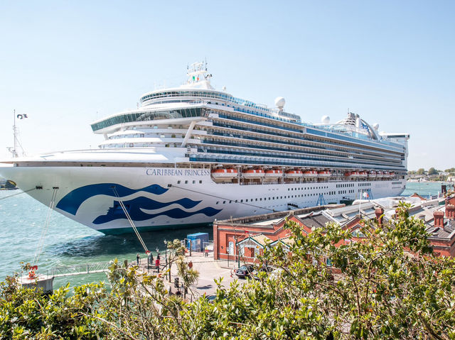 🏝️ Caribbean Princess Cruise: Sun, Fun & Endless Rum! 🍹🚢