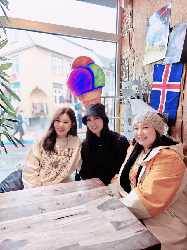 Chasing Rainbows & Sweet Moments in Reykjavik ☕️✨🏳️‍🌈