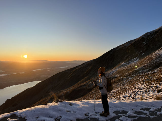 紐西蘭南島｜Wanaka｜Roy’s Peak｜凌晨出發，只為一場屬於山與光的約定