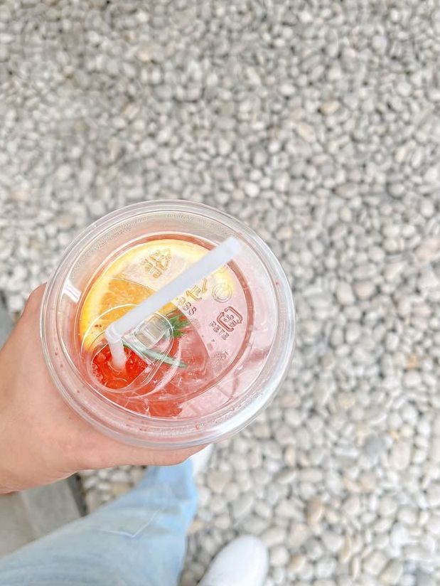 “One Another Cafe คาเฟ่สไตล์มินิมอล“ในบางปู