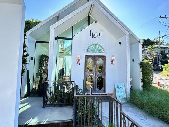 Fleur Café & Eatery 