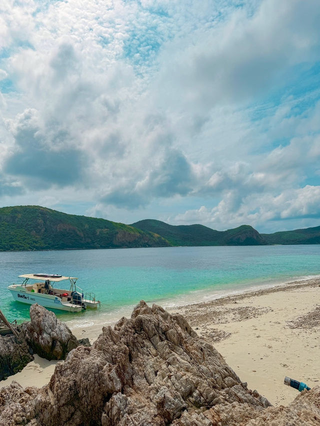 เกาะขาม ชลบุรี ทะเลสวยใกล้กรุงเทพ น้ำใสแบบอันดามัน